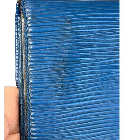 Louis Vuitton Epi Toledo Blue Viennois Wallet 1996 Made in Spain - Picture 15 of 15